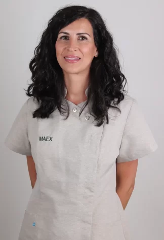 Natalia_Almela_Auxiliar_clinica-324x473-1